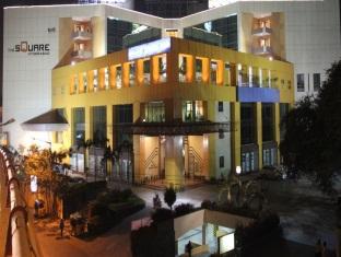 Square Hotel Hyderabad Esterno foto